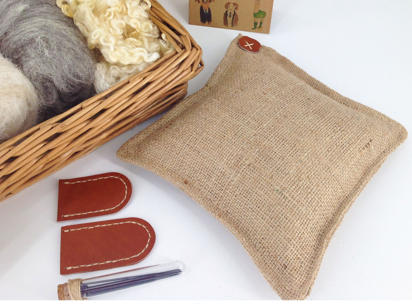 Needle Starter Felting Kit. Hessian Matt, 200g British Carded Wool. Hand Stitched Leather Hide Finger Protectors, 10 Felting Needles