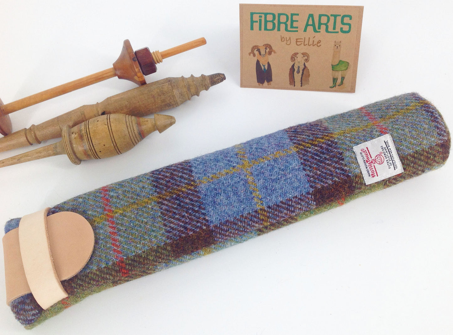 Dealgan Spindle Case in Hunting Macleod Harris Tweed. A Perfect fit for Scottish, Russian French or Italian Style Spindles