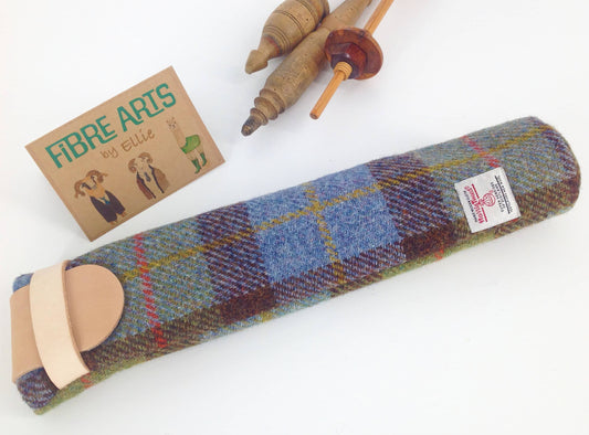 Dealgan Spindle Case in Hunting Macleod Harris Tweed. A Perfect fit for Scottish, Russian French or Italian Style Spindles