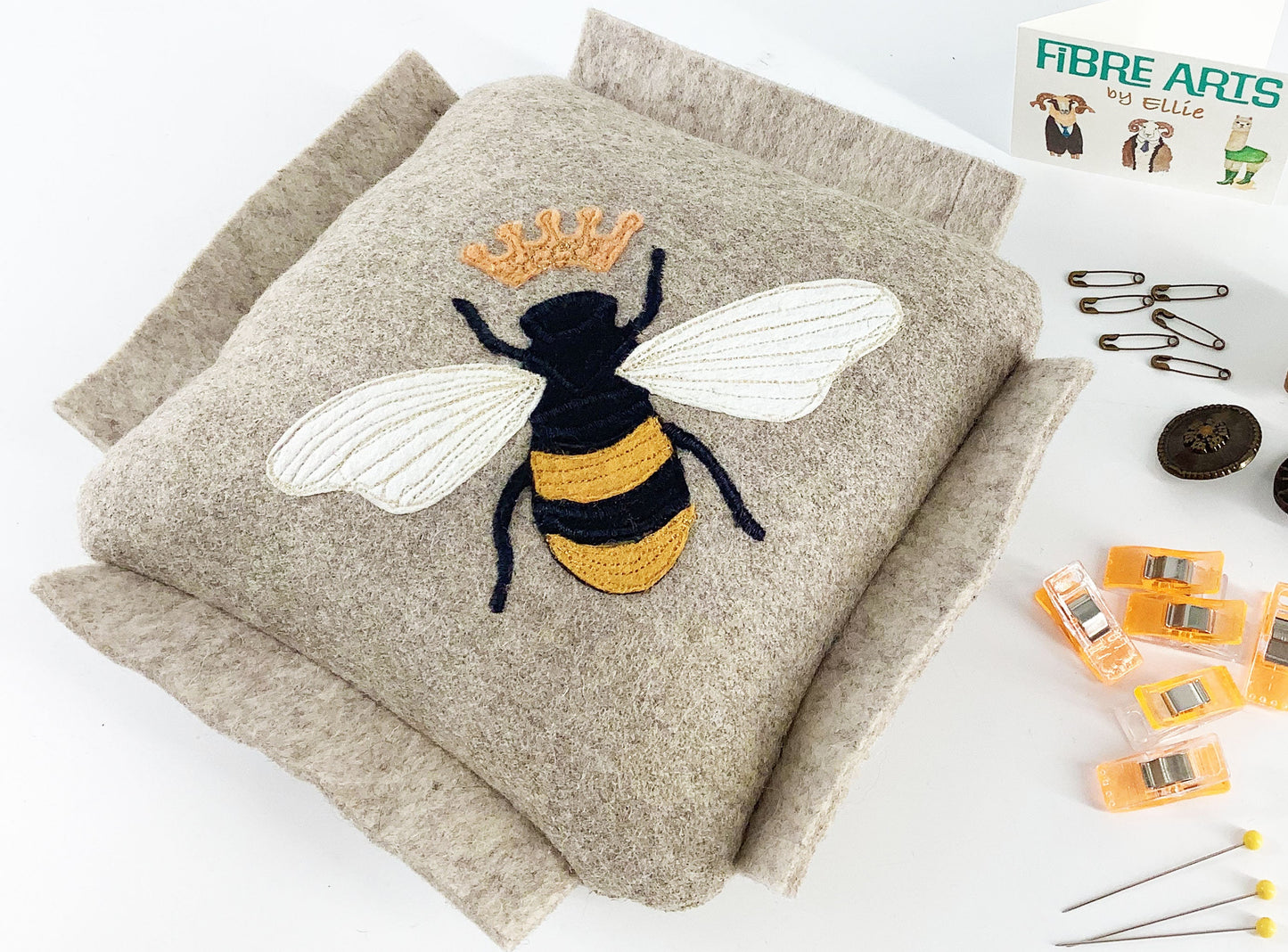 Oak Wooden Bobbin Spool Thread Stand Holder Bee Pin Cushion Set. Scissor, Tools, Cotton Reels Bobbins Display. Handmade Sewing Gift